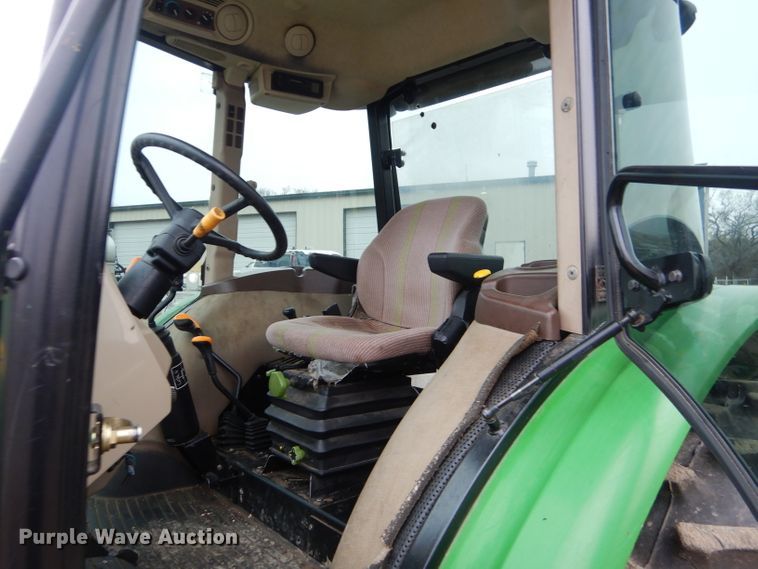 image for item GN9222 2010 John Deere 5083E  tractor