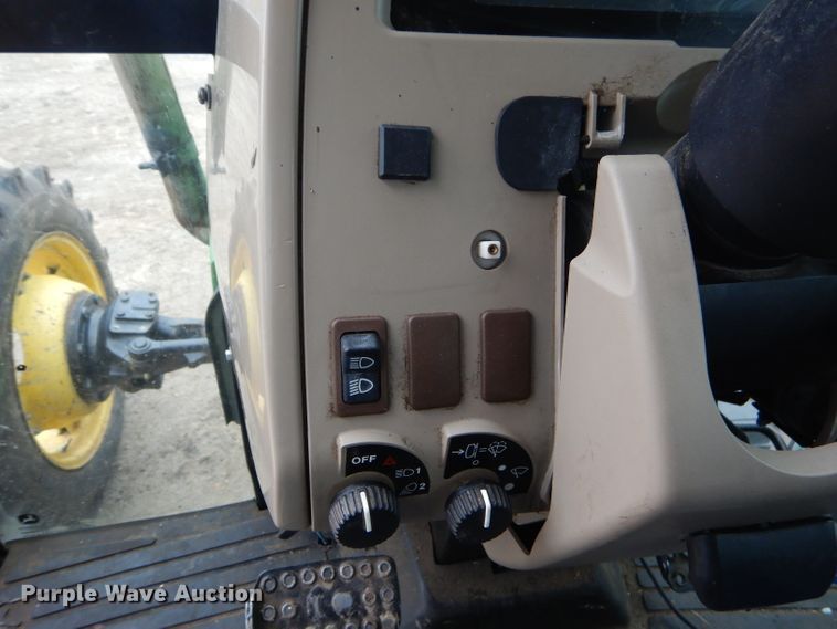 image for item GN9222 2010 John Deere 5083E  tractor