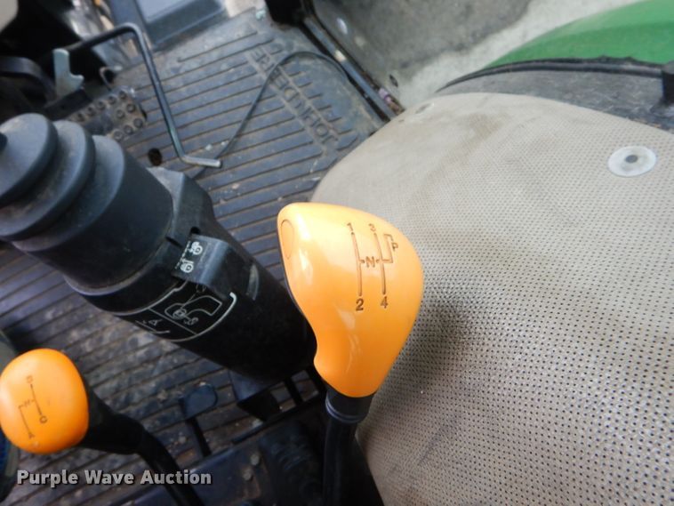 image for item GN9222 2010 John Deere 5083E  tractor