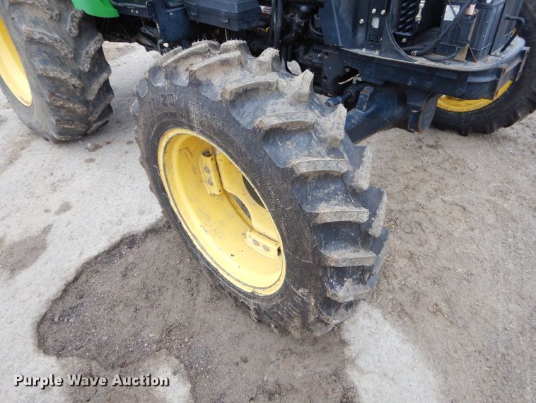 image for item GN9222 2010 John Deere 5083E  tractor