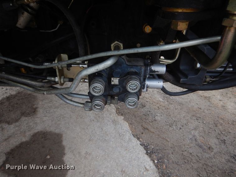 image for item GN9222 2010 John Deere 5083E  tractor