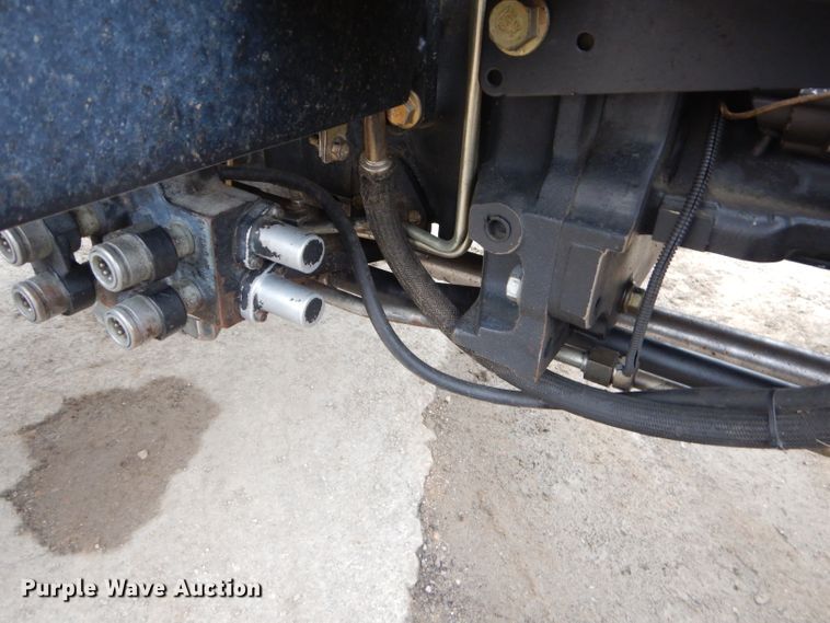 image for item GN9222 2010 John Deere 5083E  tractor