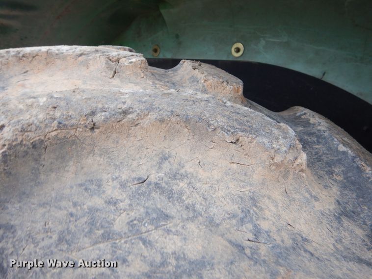 image for item GN9222 2010 John Deere 5083E  tractor