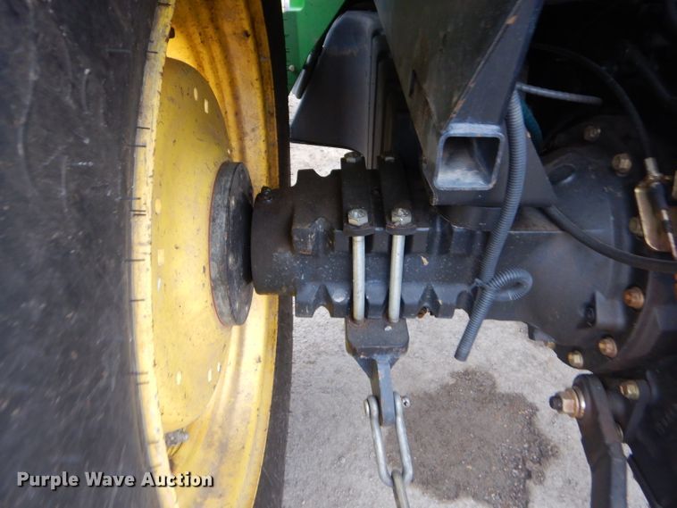 image for item GN9222 2010 John Deere 5083E  tractor