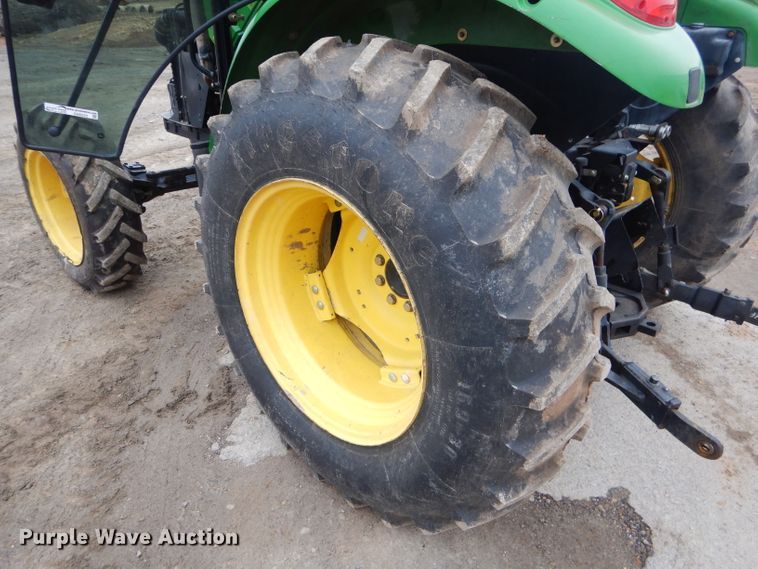 image for item GN9222 2010 John Deere 5083E  tractor