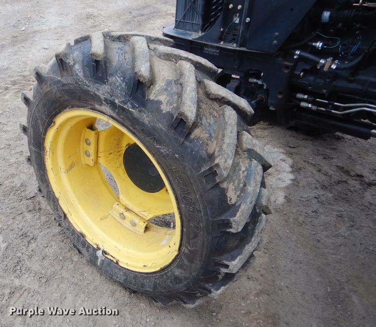 image for item GN9222 2010 John Deere 5083E  tractor