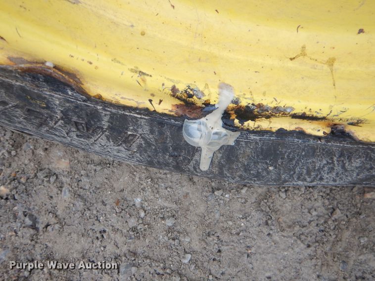 image for item GN9222 2010 John Deere 5083E  tractor