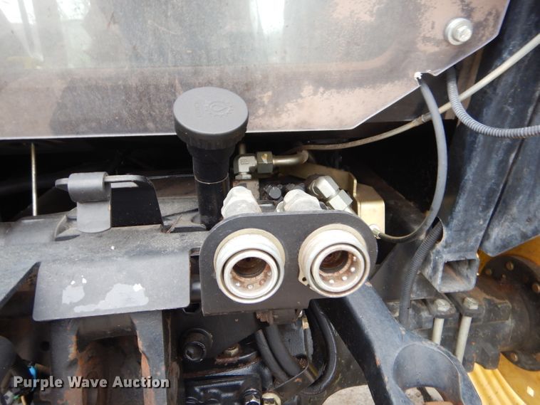 image for item GN9222 2010 John Deere 5083E  tractor