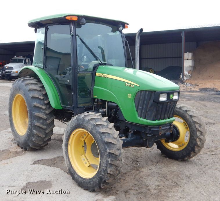 image for item GN9223 2010 John Deere 5083E  tractor