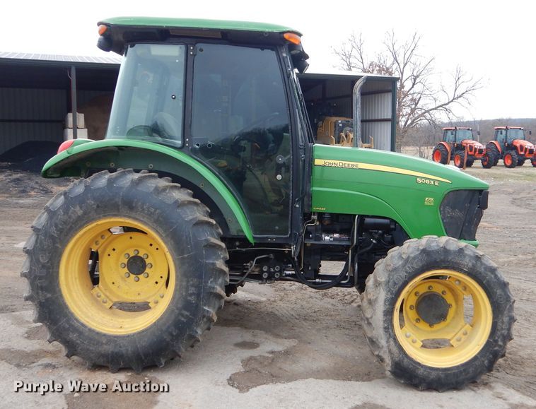 image for item GN9223 2010 John Deere 5083E  tractor