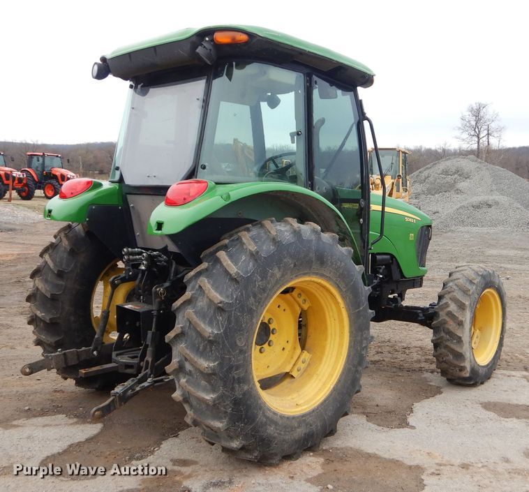 image for item GN9223 2010 John Deere 5083E  tractor