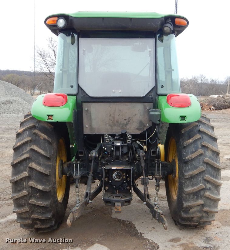 image for item GN9223 2010 John Deere 5083E  tractor