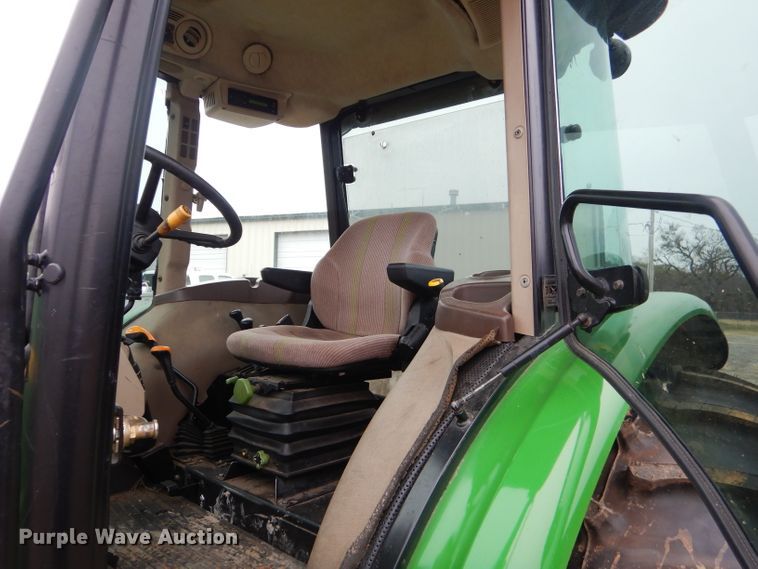 image for item GN9223 2010 John Deere 5083E  tractor