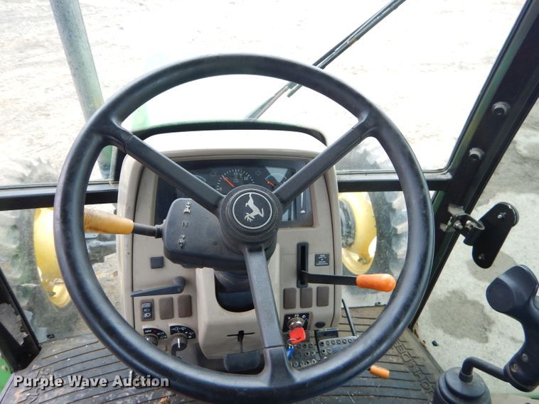 image for item GN9223 2010 John Deere 5083E  tractor