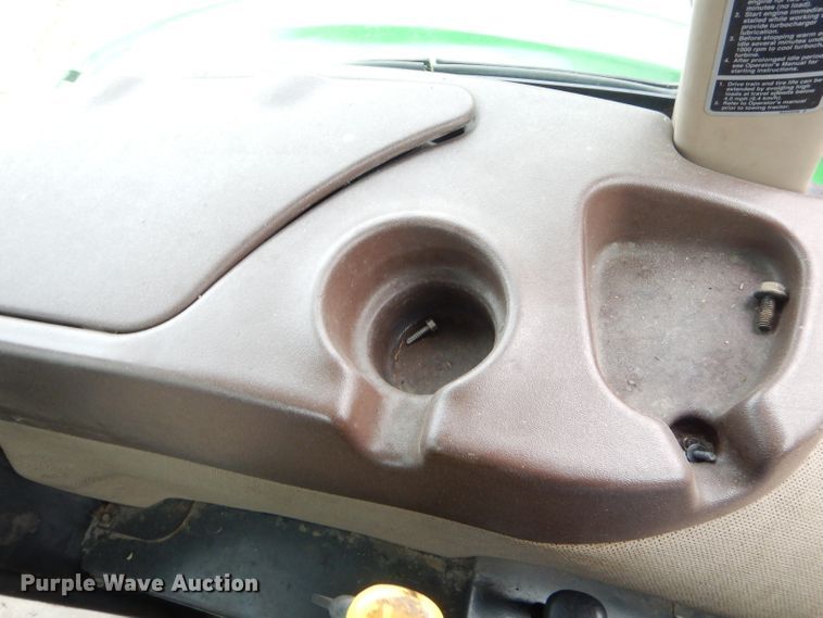 image for item GN9223 2010 John Deere 5083E  tractor