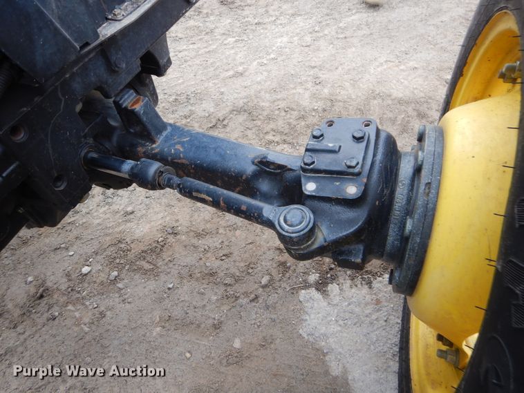 image for item GN9223 2010 John Deere 5083E  tractor