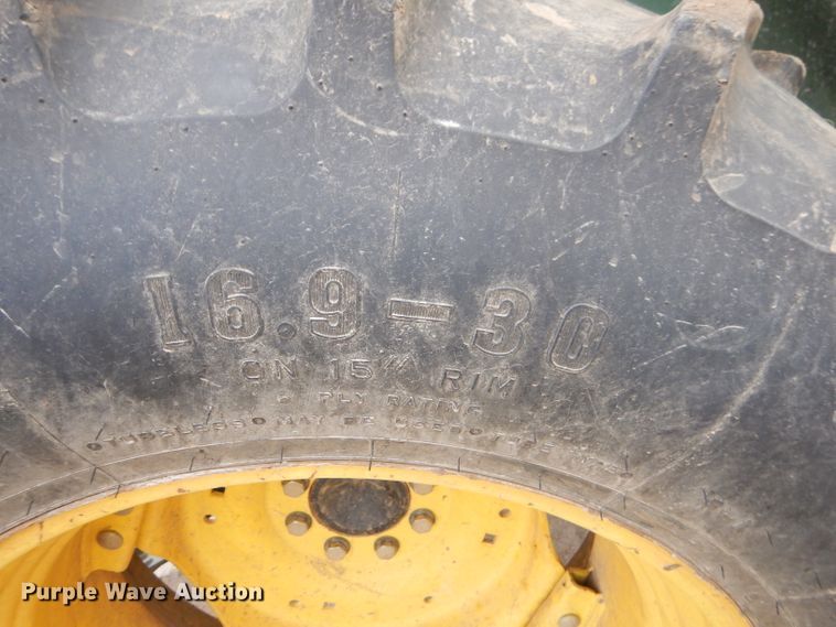 image for item GN9223 2010 John Deere 5083E  tractor