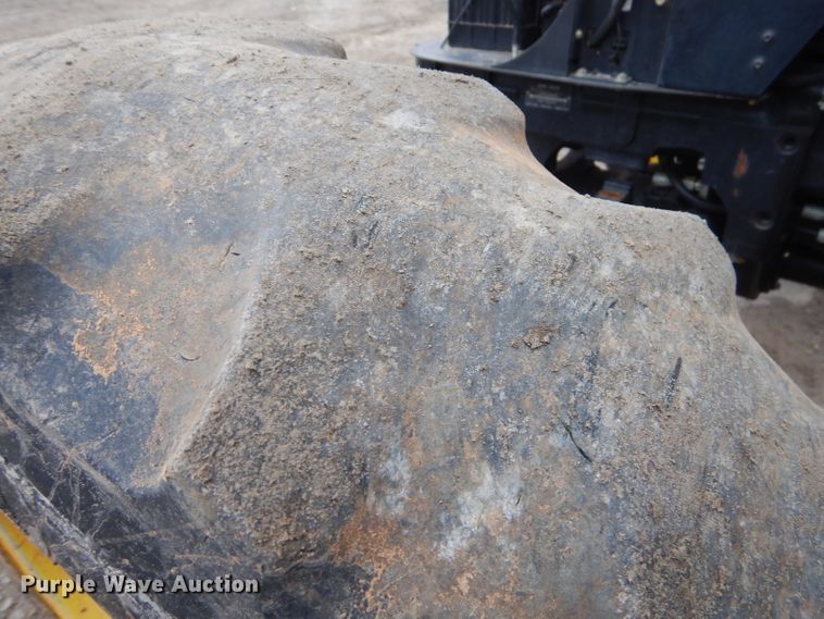 image for item GN9223 2010 John Deere 5083E  tractor