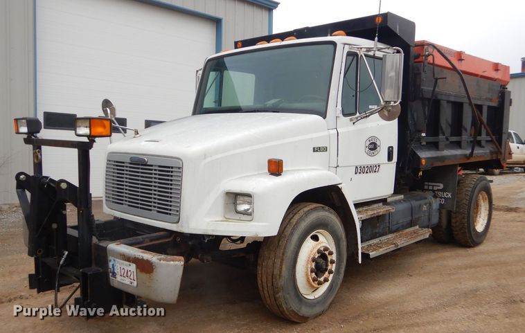 image for item GN9224 2000 Freightliner FL80  dump truck