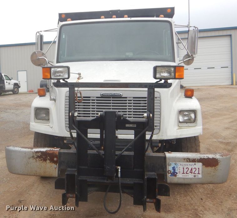 image for item GN9224 2000 Freightliner FL80  dump truck