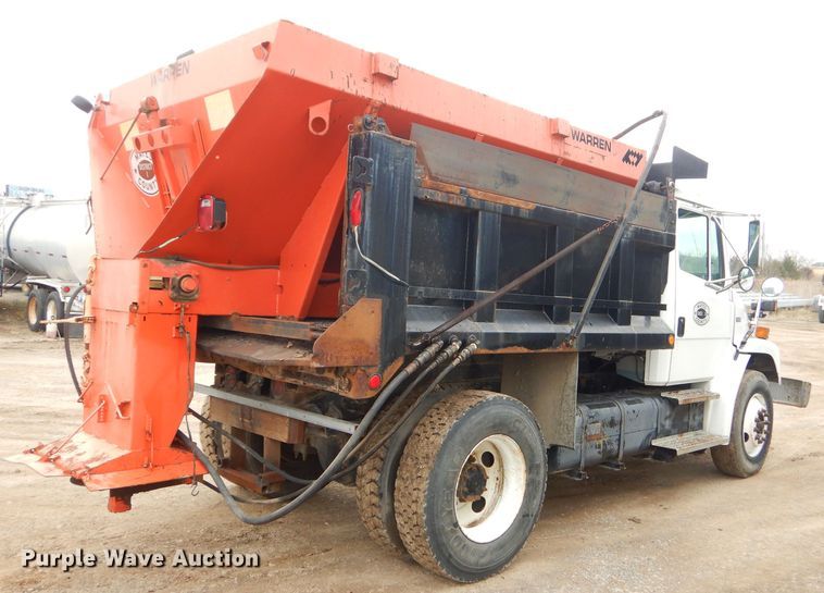 image for item GN9224 2000 Freightliner FL80  dump truck