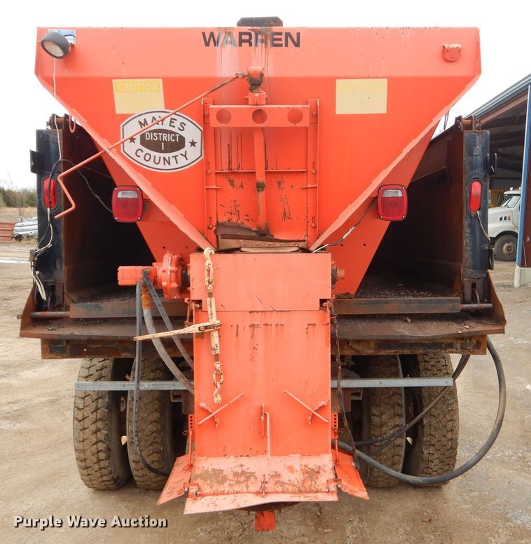 image for item GN9224 2000 Freightliner FL80  dump truck