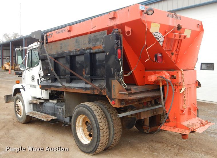 image for item GN9224 2000 Freightliner FL80  dump truck