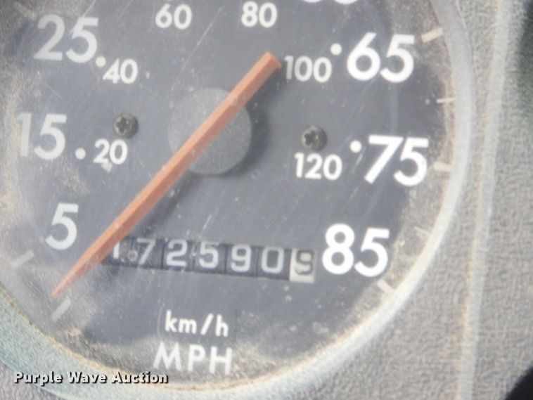 image for item GN9224 2000 Freightliner FL80  dump truck