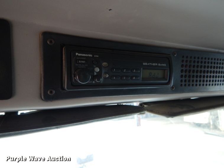 image for item GN9224 2000 Freightliner FL80  dump truck