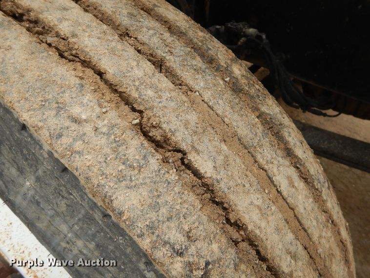 image for item GN9224 2000 Freightliner FL80  dump truck