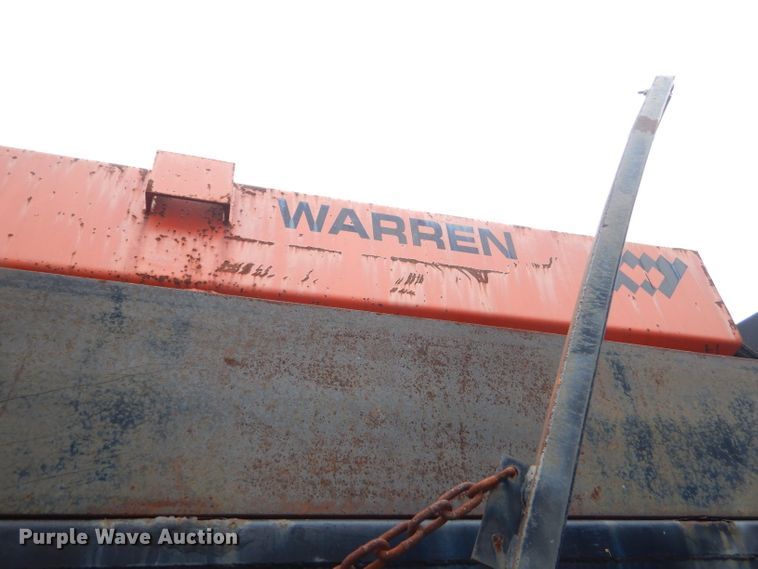 image for item GN9224 2000 Freightliner FL80  dump truck