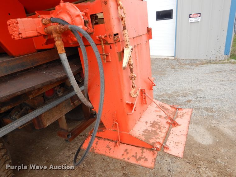 image for item GN9224 2000 Freightliner FL80  dump truck