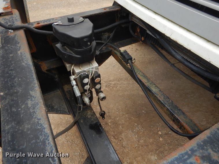 image for item GN9224 2000 Freightliner FL80  dump truck