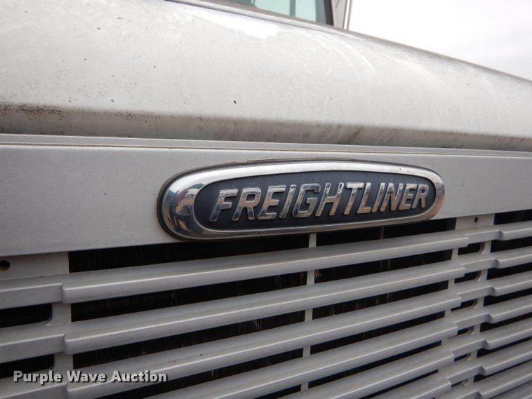 image for item GN9224 2000 Freightliner FL80  dump truck