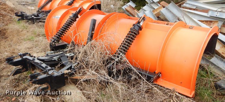 image for item GN9224 2000 Freightliner FL80  dump truck