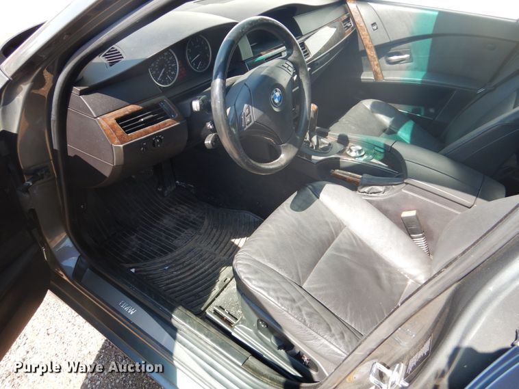 image for item GO9190 2006 BMW 530XI