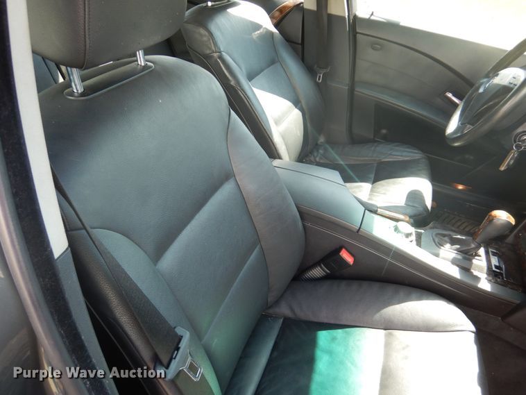 image for item GO9190 2006 BMW 530XI