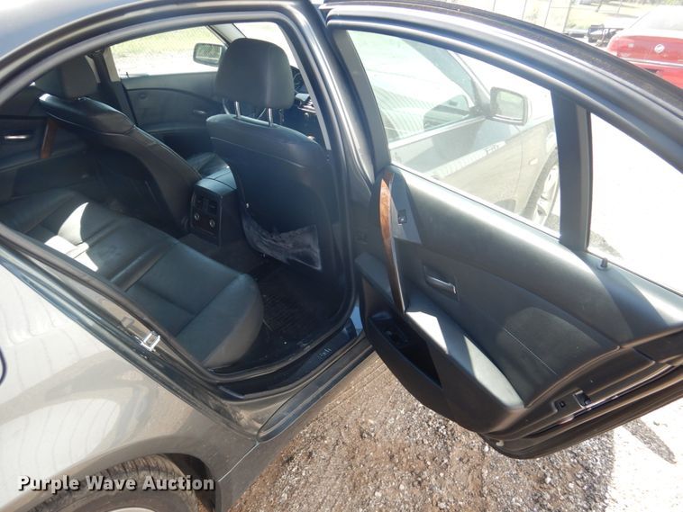 image for item GO9190 2006 BMW 530XI