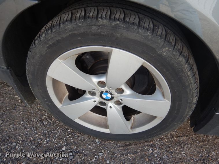 image for item GO9190 2006 BMW 530XI