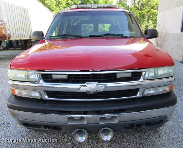 image for item GQ9027 2003 Chevrolet Suburban 2500  SUV