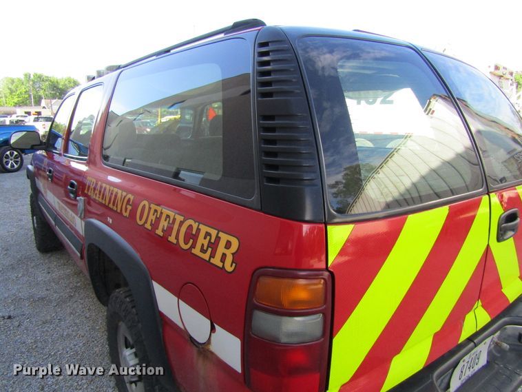 image for item GQ9027 2003 Chevrolet Suburban 2500  SUV