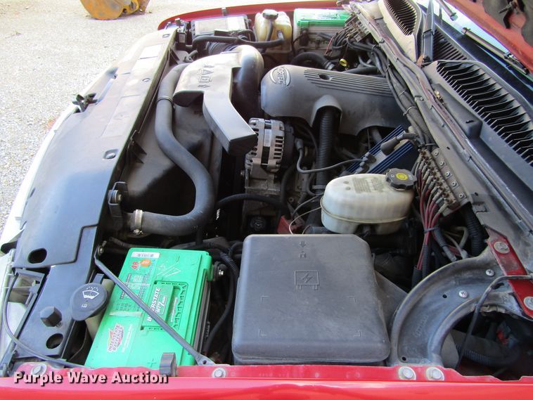 image for item GQ9027 2003 Chevrolet Suburban 2500  SUV