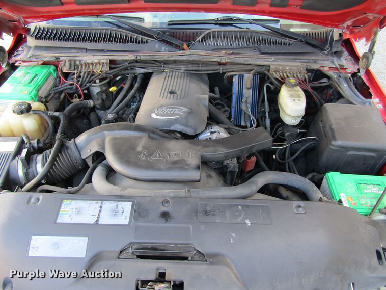 image for item GQ9027 2003 Chevrolet Suburban 2500  SUV