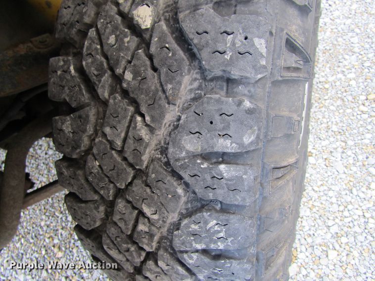 image for item GQ9027 2003 Chevrolet Suburban 2500  SUV