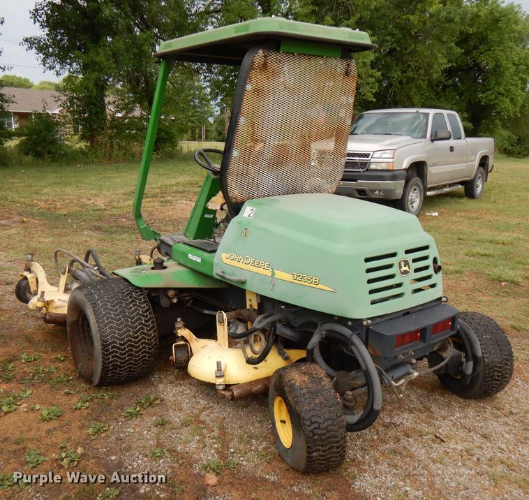 image for item GT9422 John Deere 3235B ZTR lawn mower