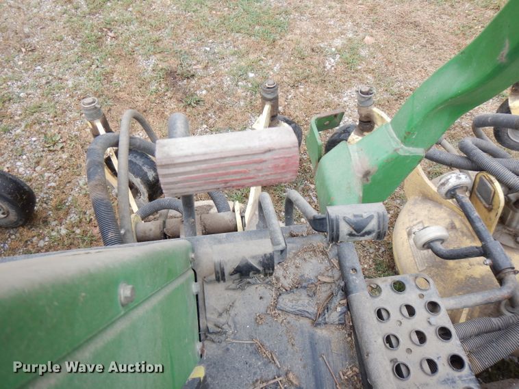 image for item GT9422 John Deere 3235B ZTR lawn mower