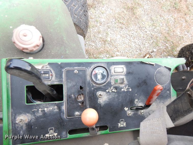 image for item GT9422 John Deere 3235B ZTR lawn mower