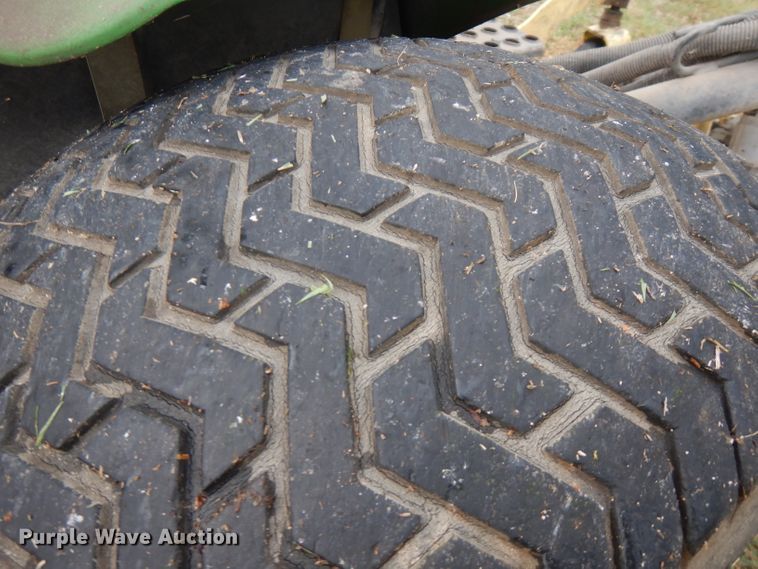 image for item GT9422 John Deere 3235B ZTR lawn mower