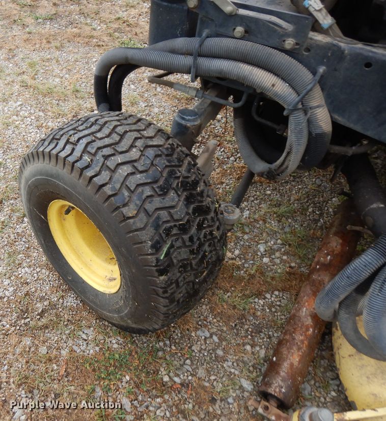 image for item GT9422 John Deere 3235B ZTR lawn mower