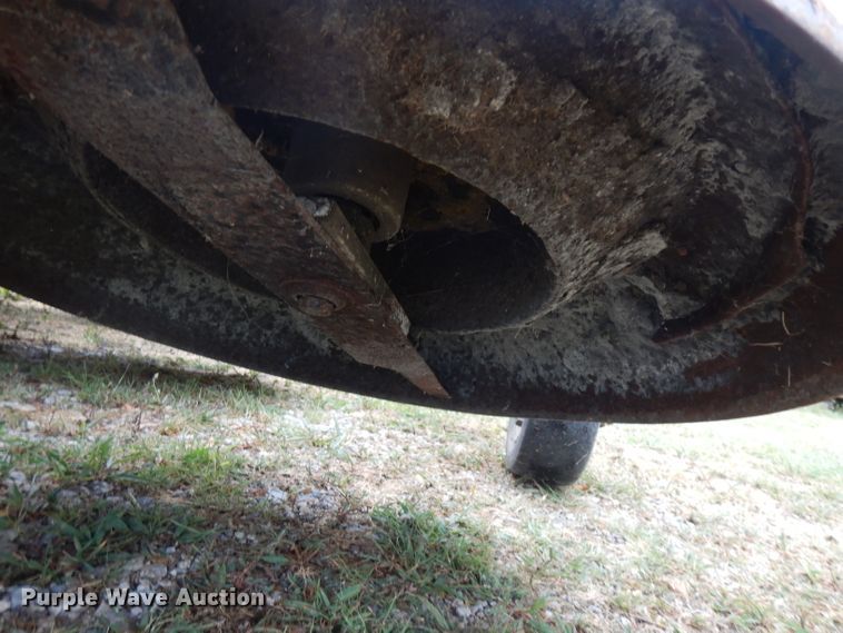 image for item GT9422 John Deere 3235B ZTR lawn mower